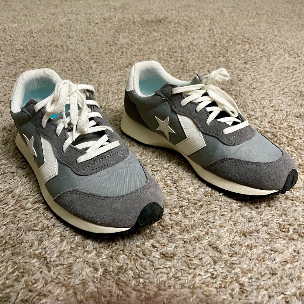 CONVERSE Omega Trainers